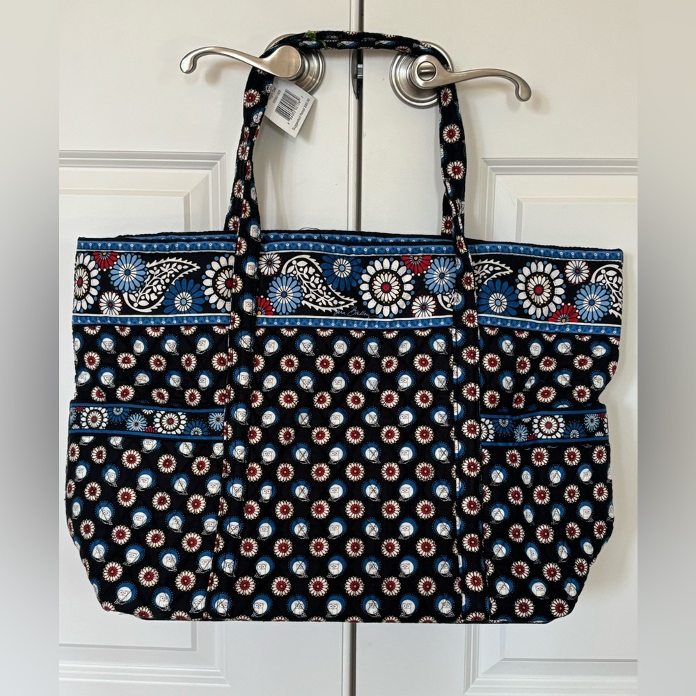NWT Vera Bradley vintage super tote in Night Owl